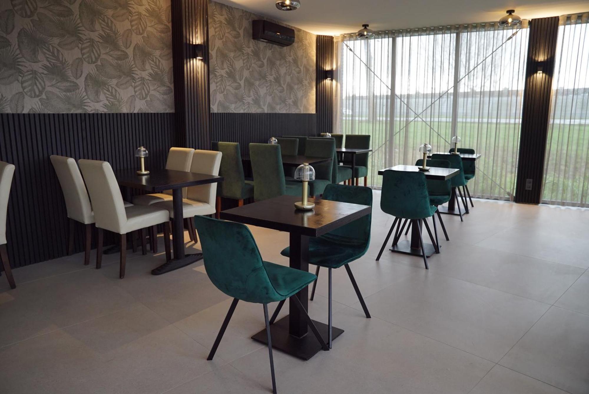Ma Airport Hotel ﾎｰﾌﾄﾞﾛｰﾌﾟ エクステリア 写真