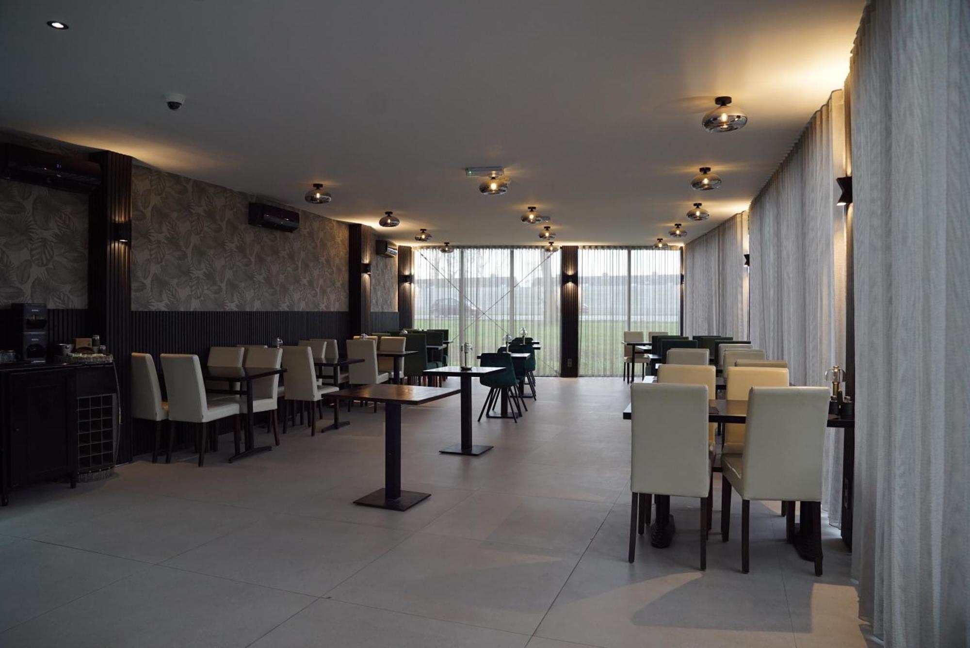 Ma Airport Hotel ﾎｰﾌﾄﾞﾛｰﾌﾟ エクステリア 写真