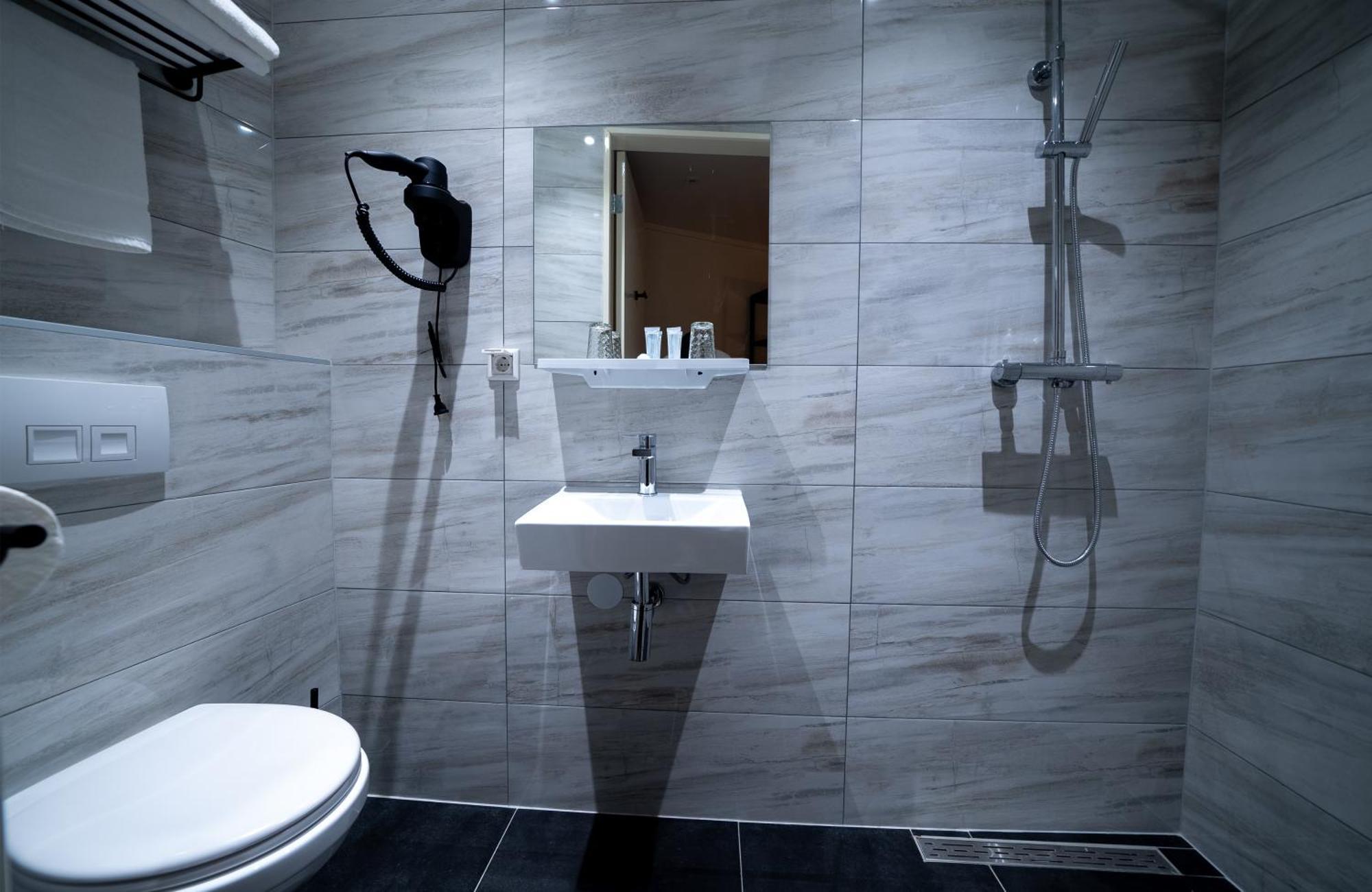 Ma Airport Hotel ﾎｰﾌﾄﾞﾛｰﾌﾟ エクステリア 写真