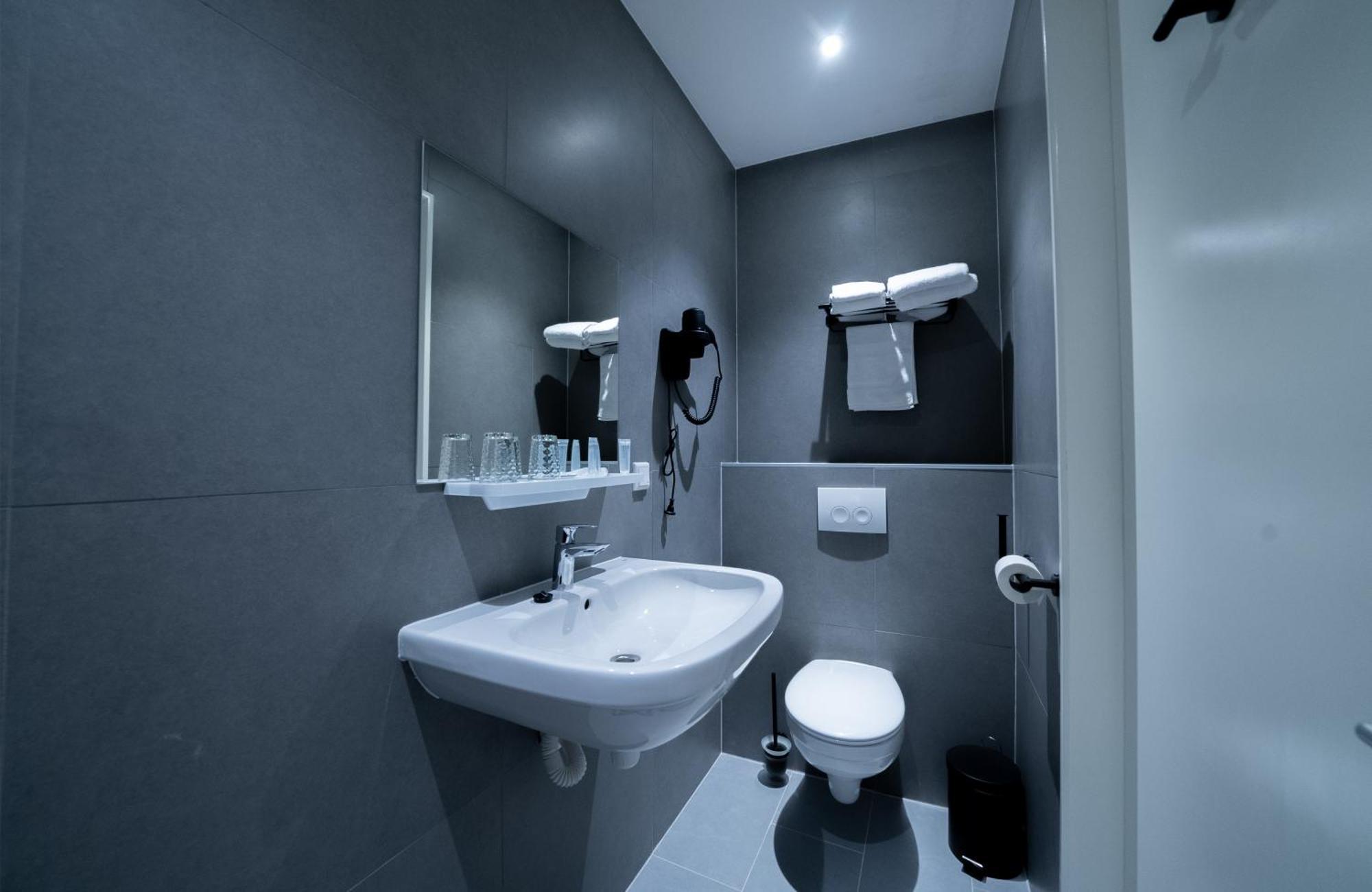 Ma Airport Hotel ﾎｰﾌﾄﾞﾛｰﾌﾟ エクステリア 写真